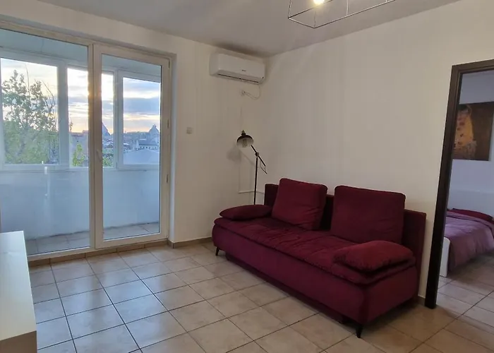 Old Town With Charming View Бухарест