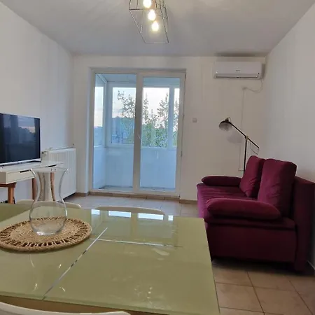 Old Town With Charming View בוקרשט