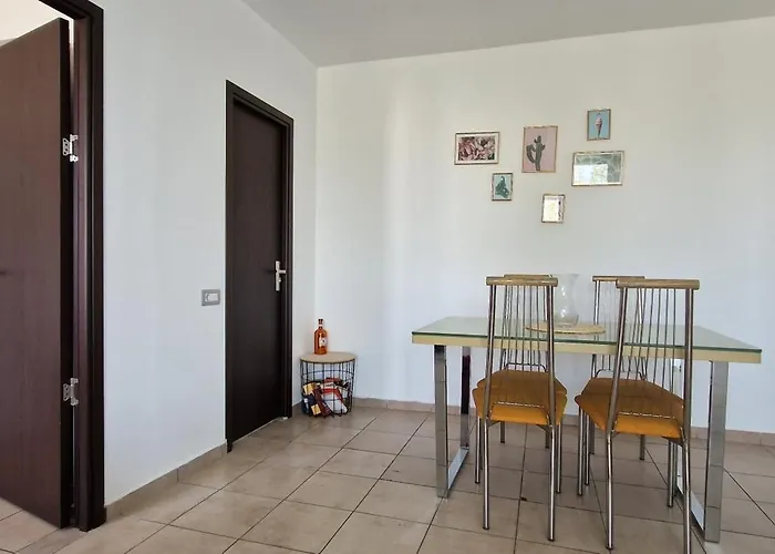 Old Town With Charming View Apartament *